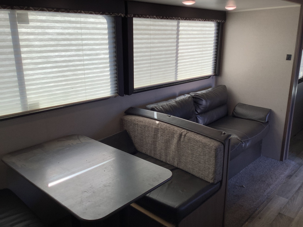 KEYSTONE HIDEOUT 272LHS 2020 Entrepex